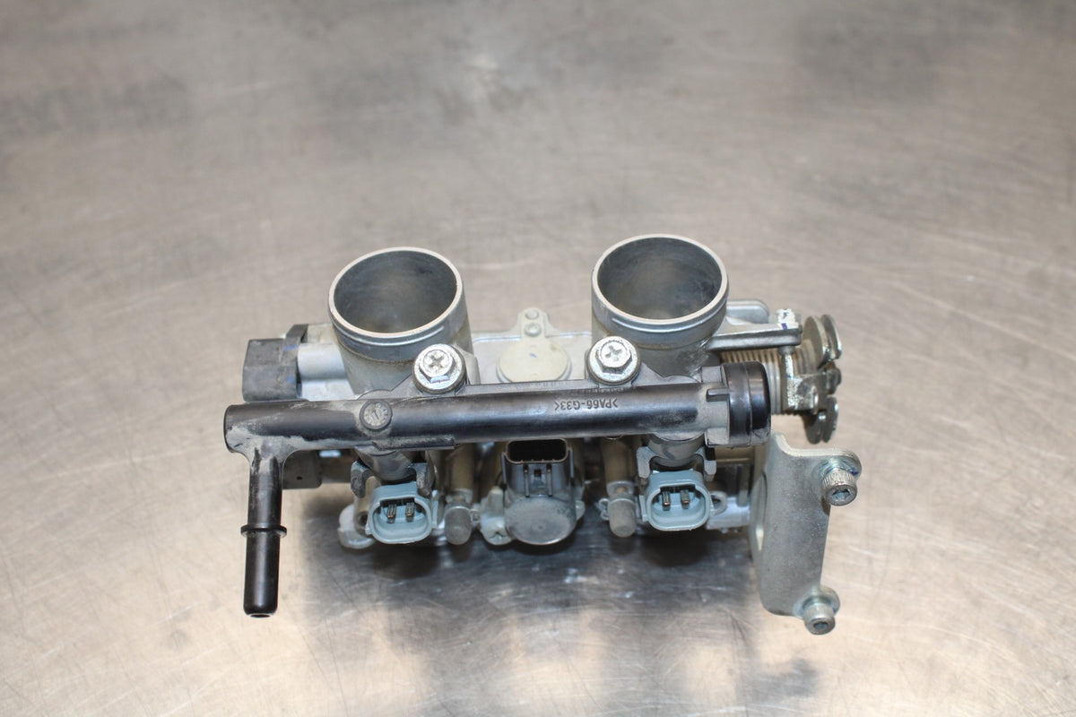 17-18 YAMAHA YZF R3 MAIN FUEL INJECTORS / THROTTLE BODIES BB813