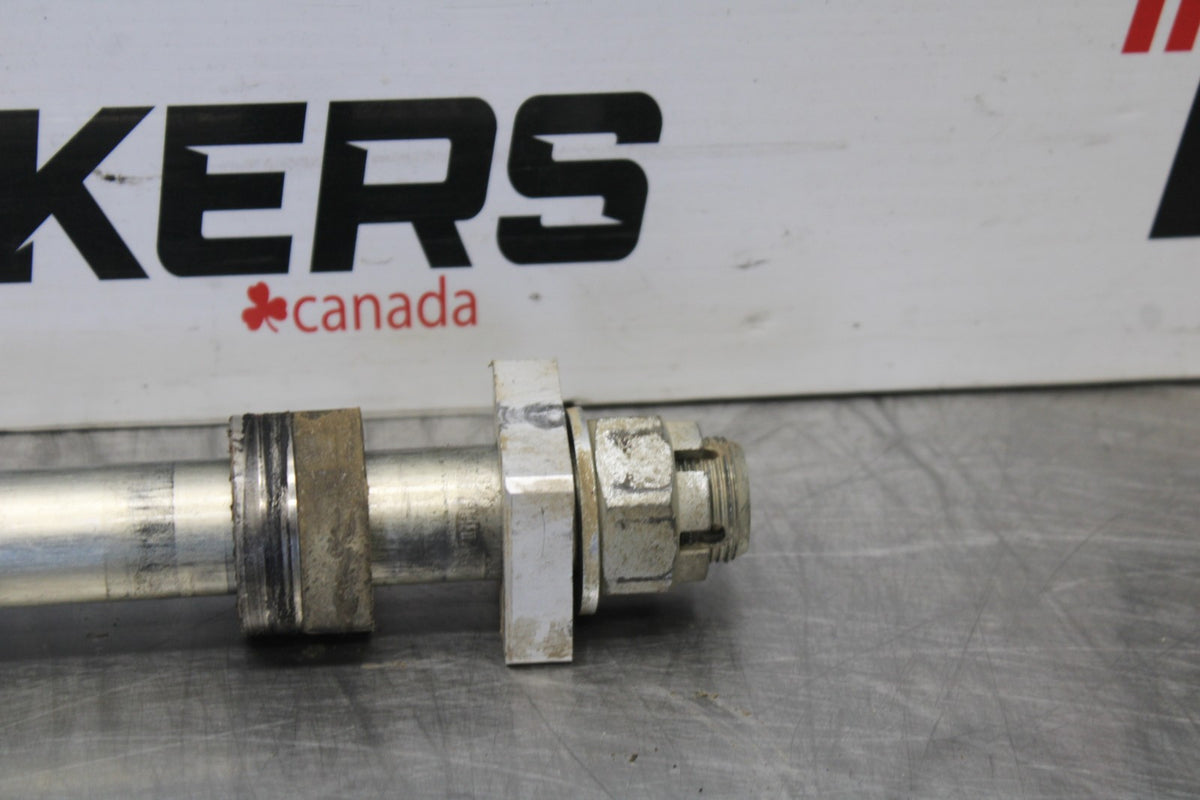08 KAWASAKI ZX6R REAR AXLE BACK WHEEL RIM PIVOT BOLT AXEL BB896