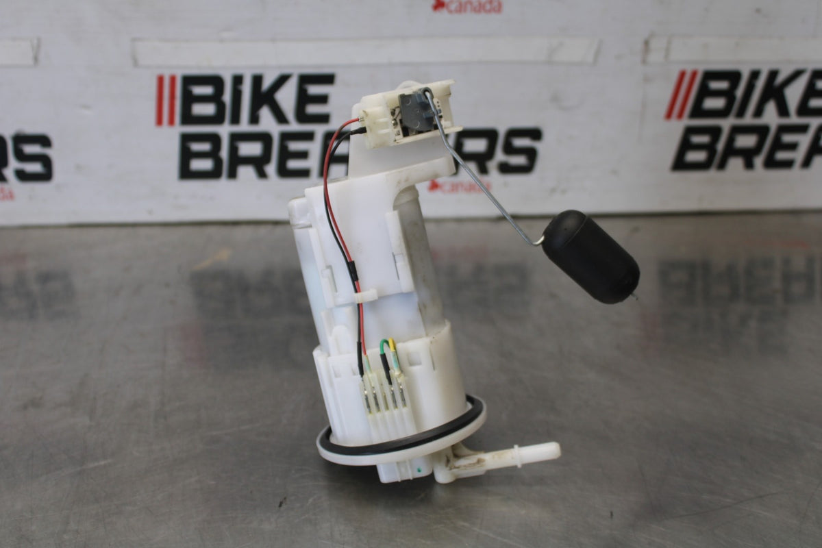 24-25 KAWASAKI NINJA 500 EX500J ABS FUEL PUMP GAS PETROL SENDER UNIT BB934