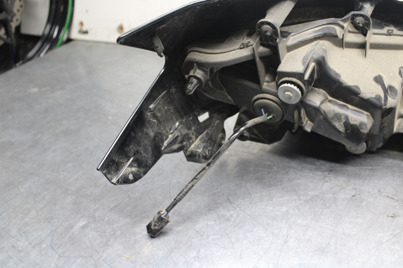 18-23 KAWASAKI NINJA 400 EX400 ABS FRONT HEADLIGHT HEAD LIGHT LAMP BB747