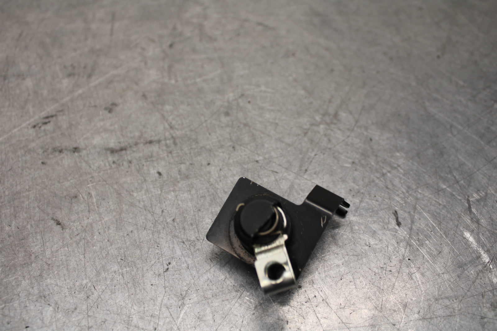 16 KAWASAKI NINJA ZX10R IGNITION LOCK  AND SEAT LOCK BB650