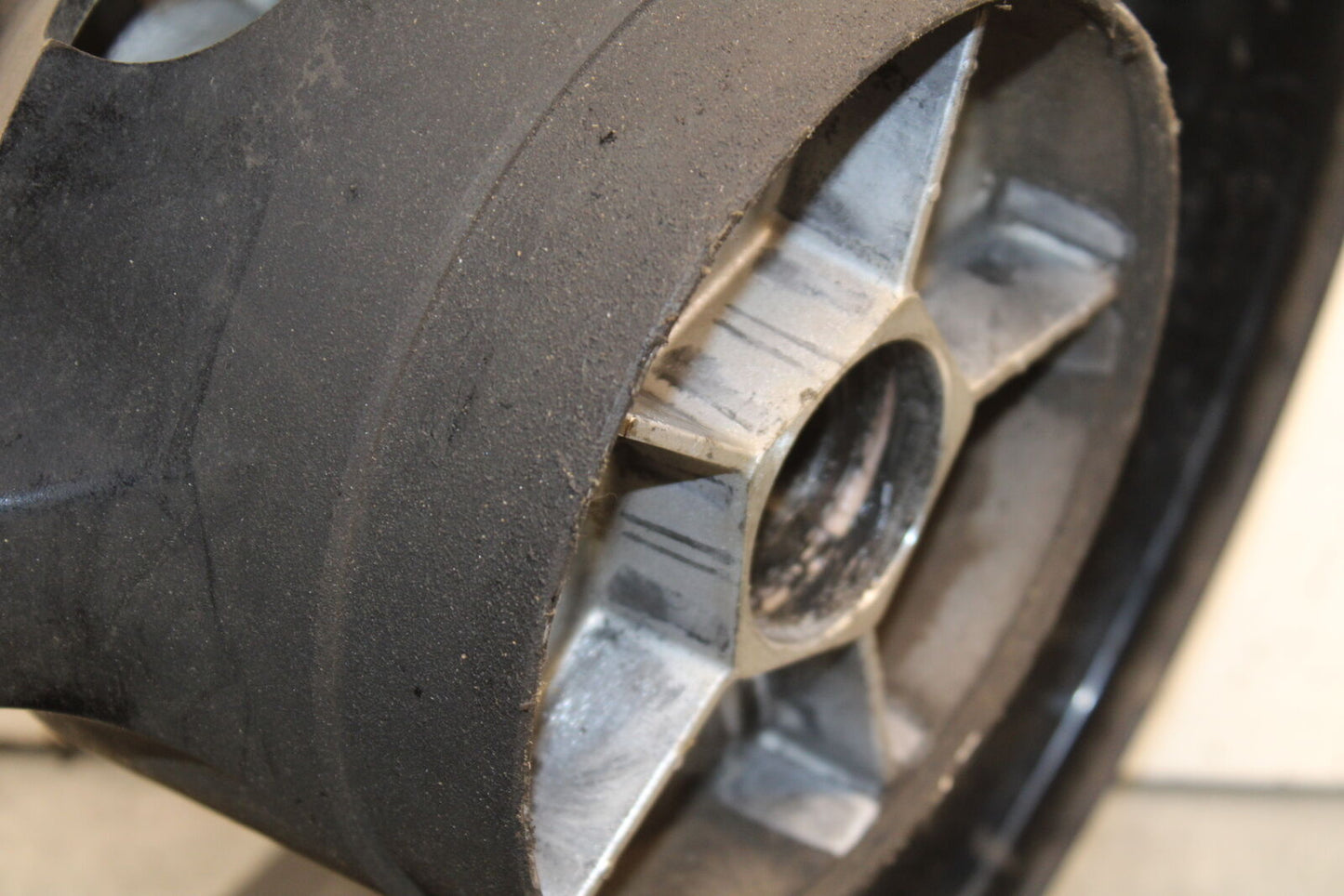 06-07 SUZUKI GSXR750 REAR WHEEL BACK RIM BB670