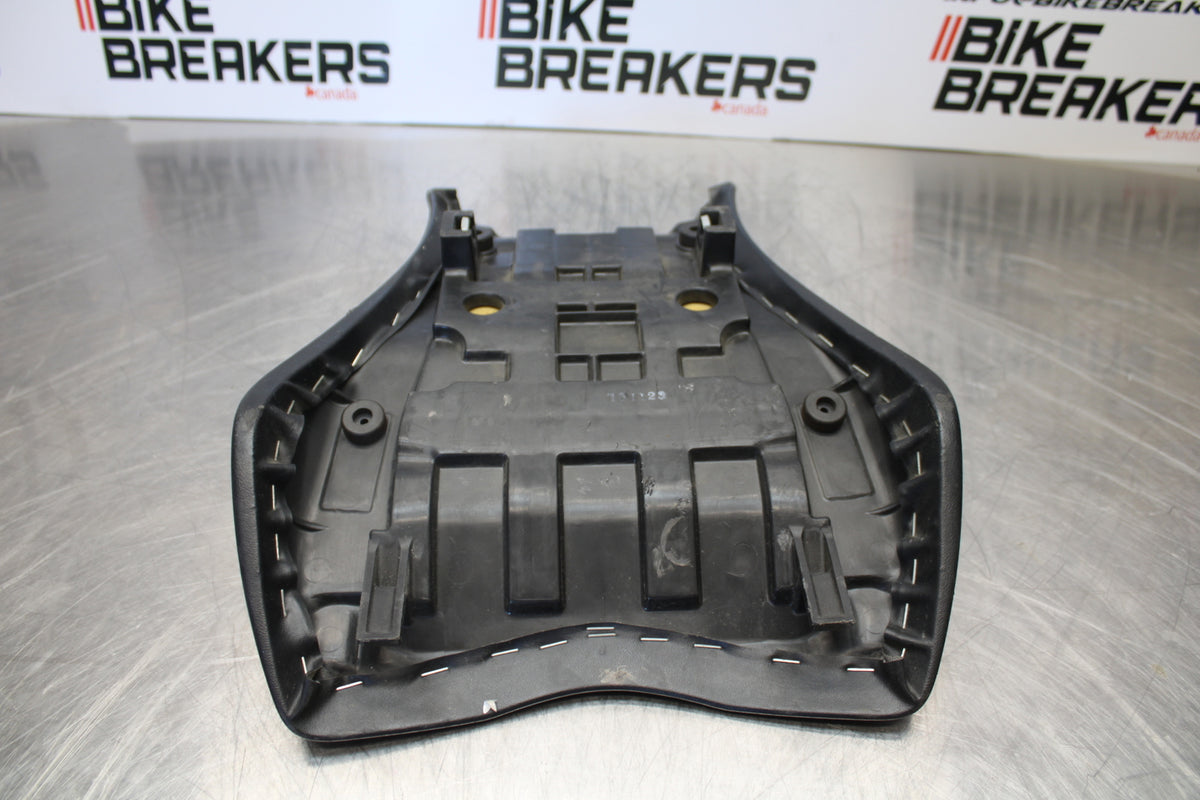 12-16 HONDA CBR1000RR FRONT DRIVERS SEAT PAD SADDLE PILLION BB157