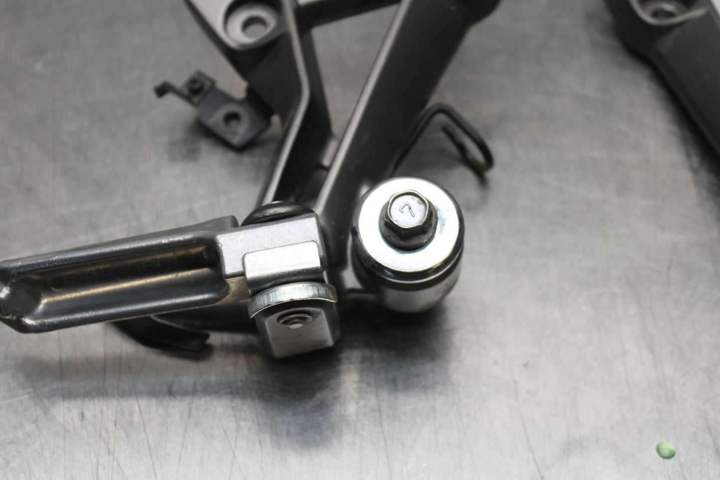 13-17 KAWASAKI NINJA 300 EX300 ABS REAR BACK PASSENGER PEG SET PAIR BB187