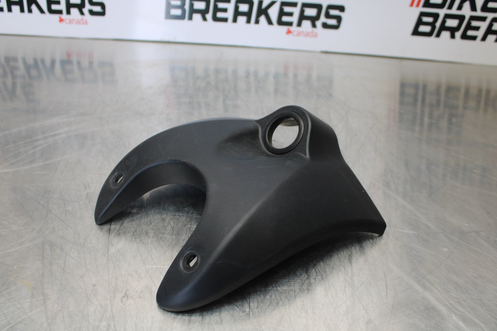 09 YAMAHA ROYAL STAR XVZ1300TF VENTURE IGNITION TRIM PANEL COVER BB151
