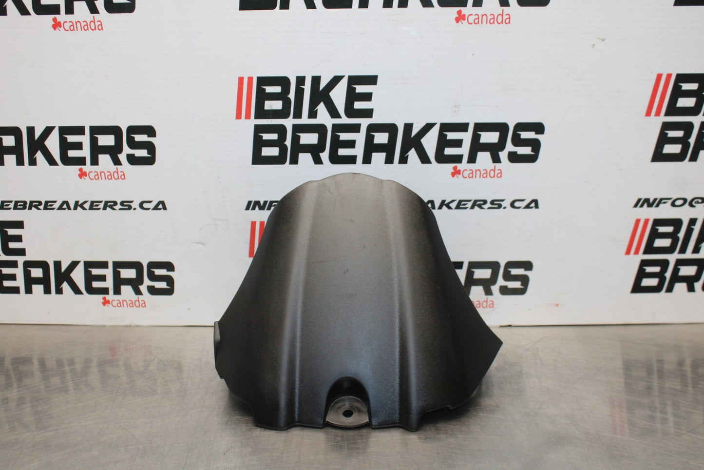 07 SUZUKI GSXR1000 REAR BACK WHEEL TIRE HUGGER FENDER BB770