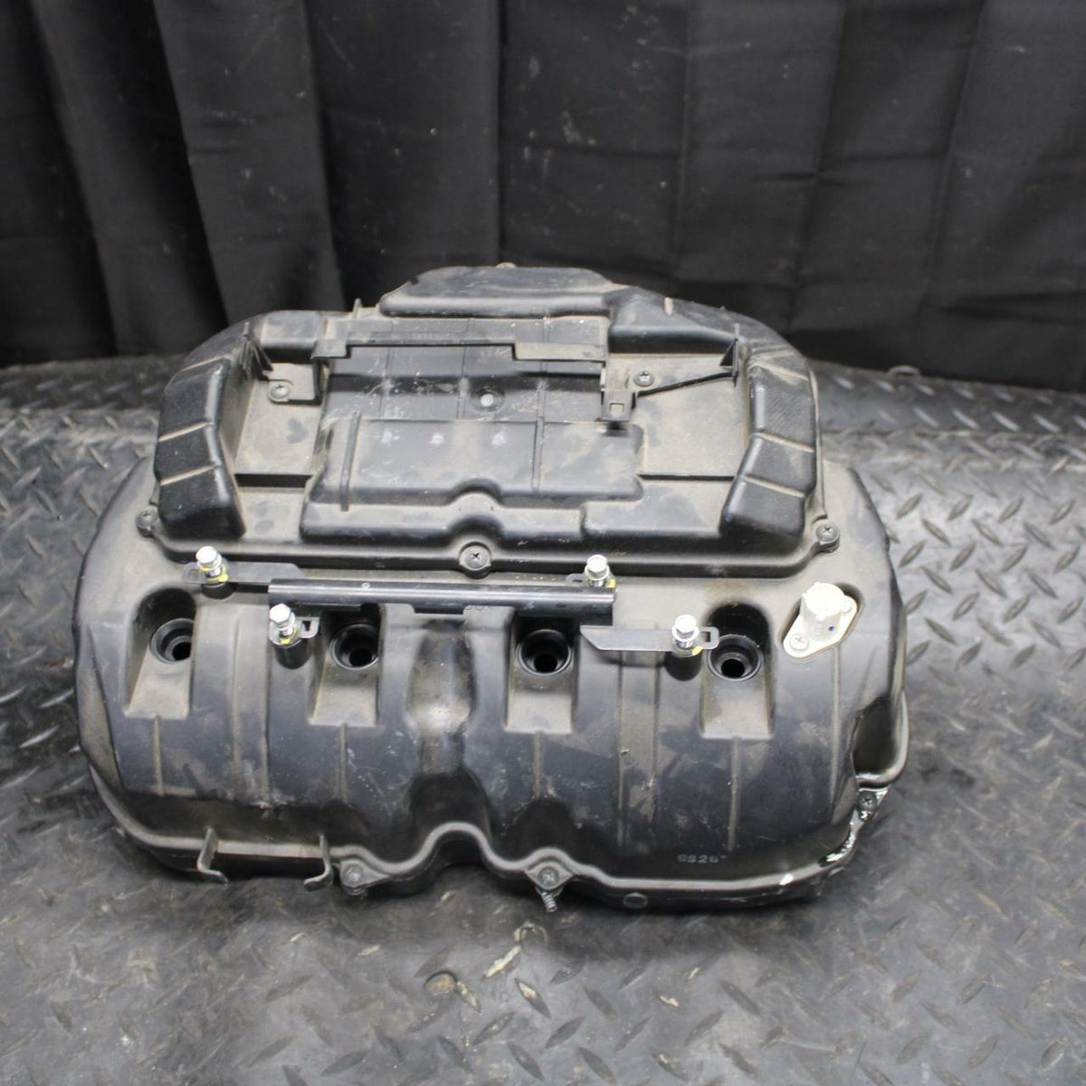 10-11 HONDA CBR1000RR AIRBOX AIR INTAKE FILTER BOX BB228