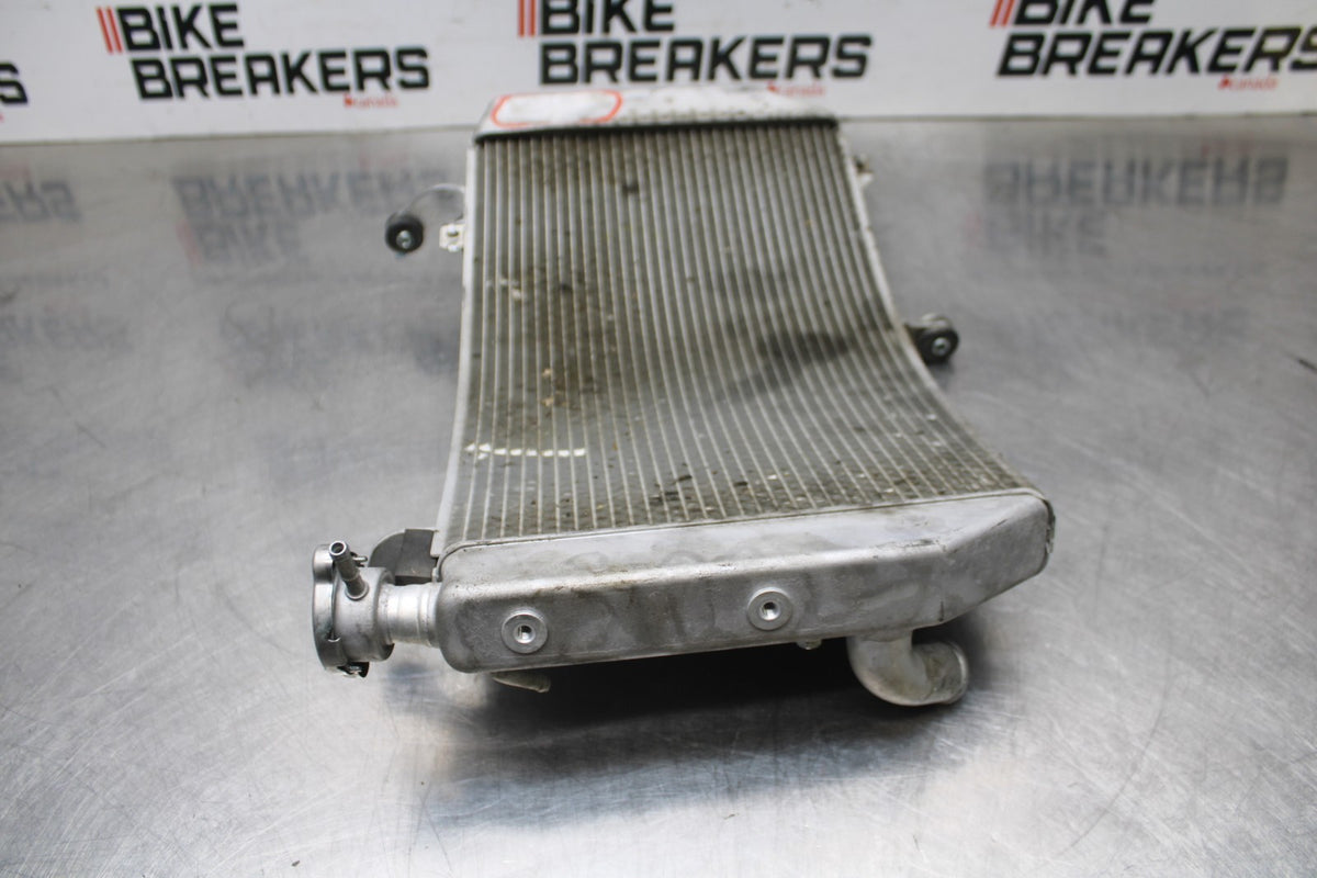 18 YAMAHA YZF R1  ENGINE RADIATOR MOTOR COOLER COOLING RADIATER BB838