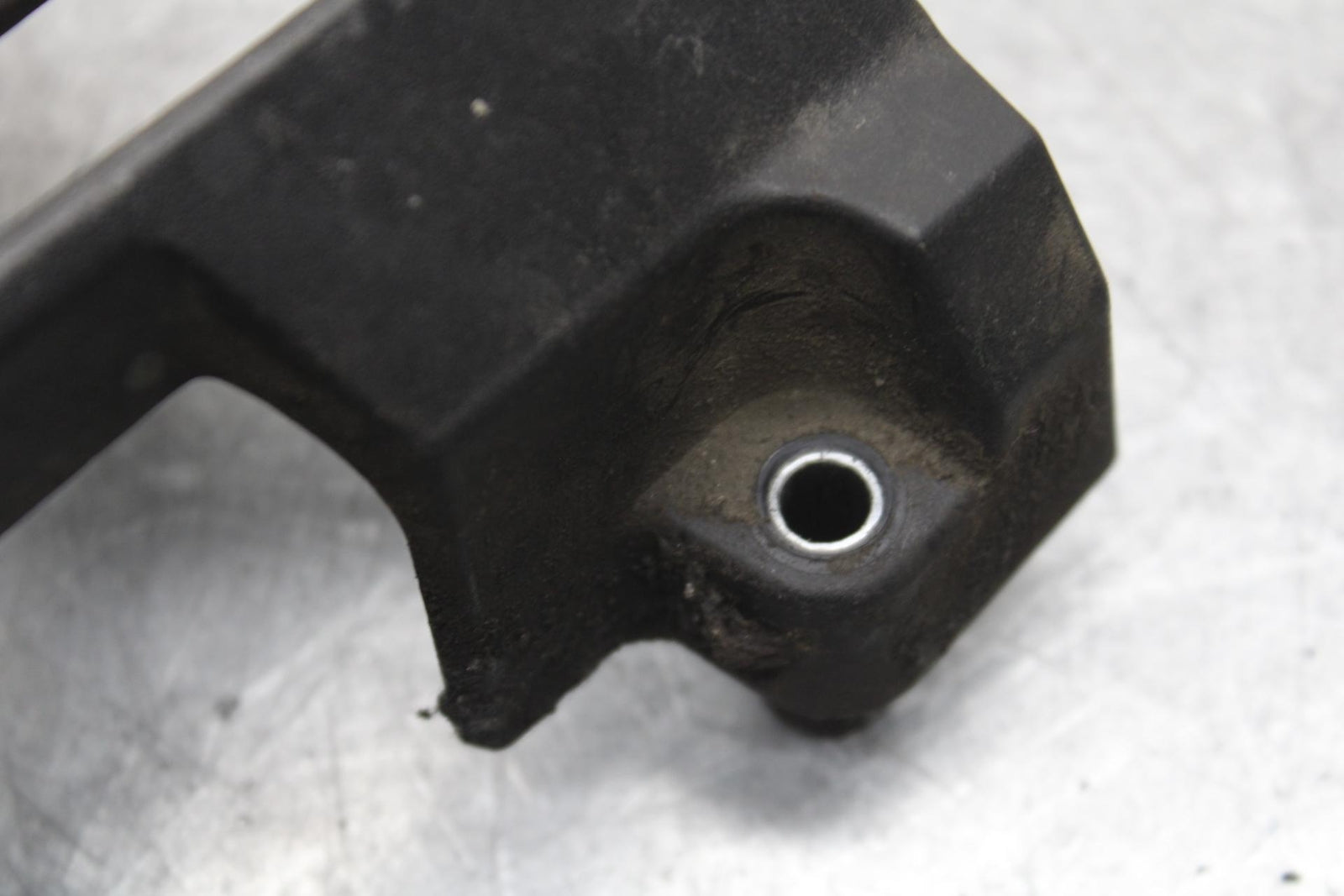 15-16 KAWASAKI EX300 ENGINE SPROCKET COVER BB635