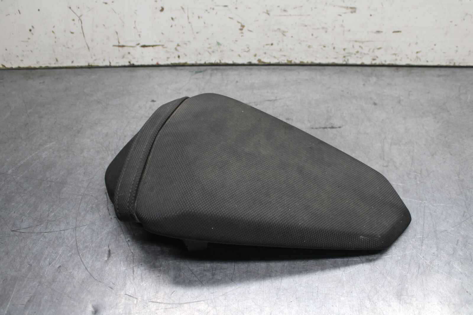 18-23 KAWASAKI NINJA 400 EX400 ABS REAR BACK PASSENGER SEAT PAD SADDLE  BB747