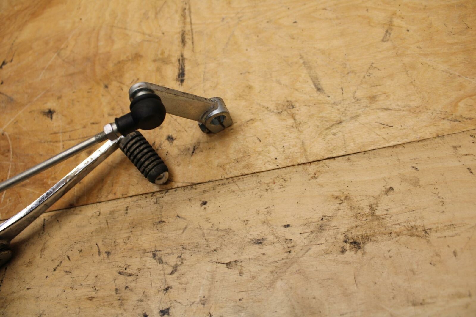 07-12 SUZUKI BANDIT 650S SHIFTER PEDAL BB328