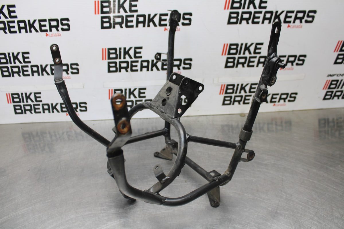 05 DUCATI SUPERSPORT 800 UPPER FAIRING MIRROR GAUGES STAY BRACKET BB913