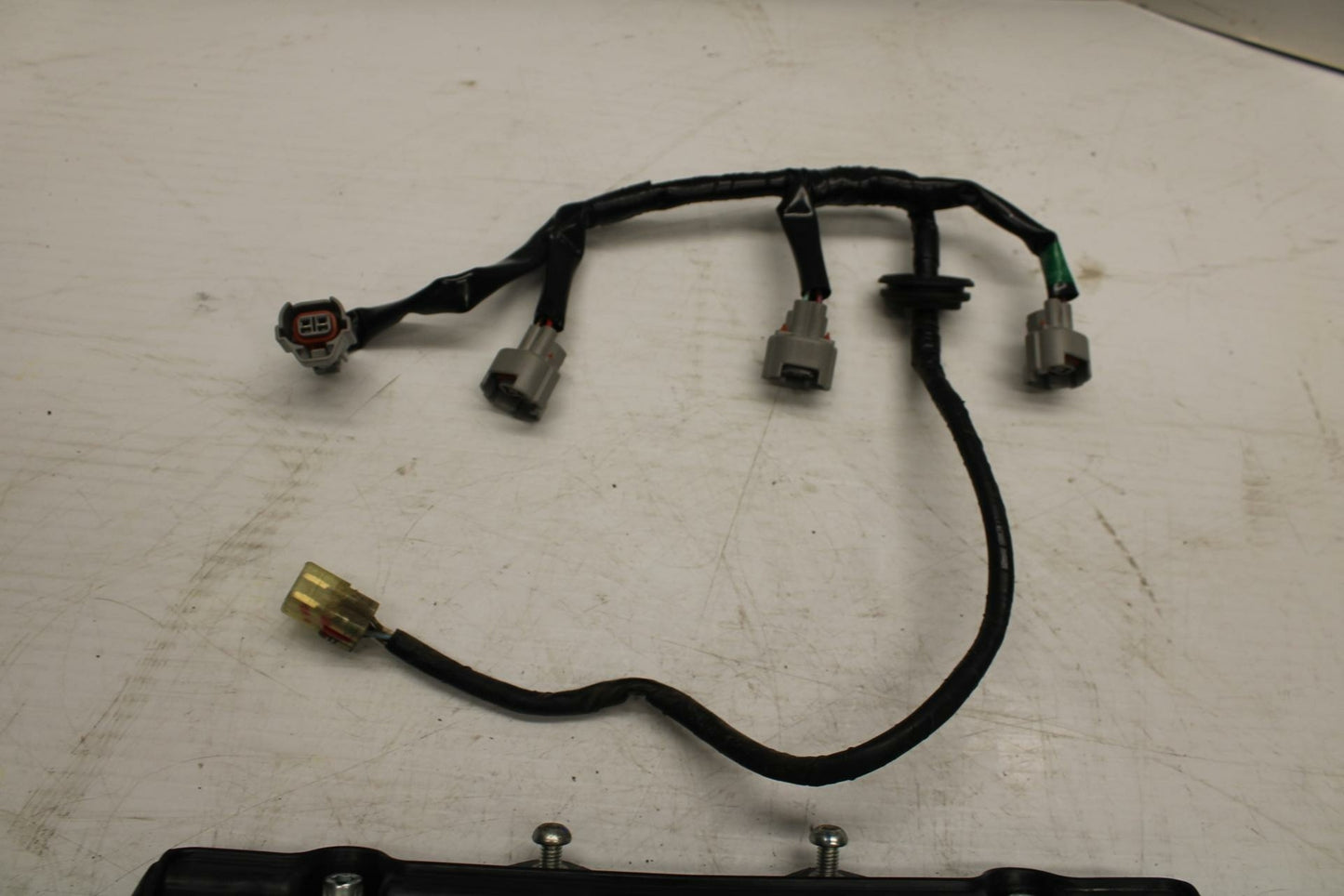07 YAMAHA YZF R6 2c0 SECONDARY FUEL INJECTORS TOP AIRBOX GAS RAIL BB284