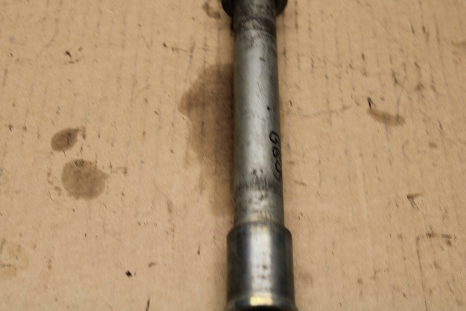 96-03 KAWASAKI NINJA ZX9R FRONT WHEEL RIM AXLE PIVOT BOLT BB01