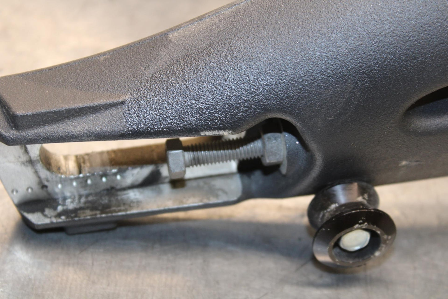 2009 Triumph Daytona 675 REAR SWINGARM BACK SUSPENSION SWING ARM  BB584