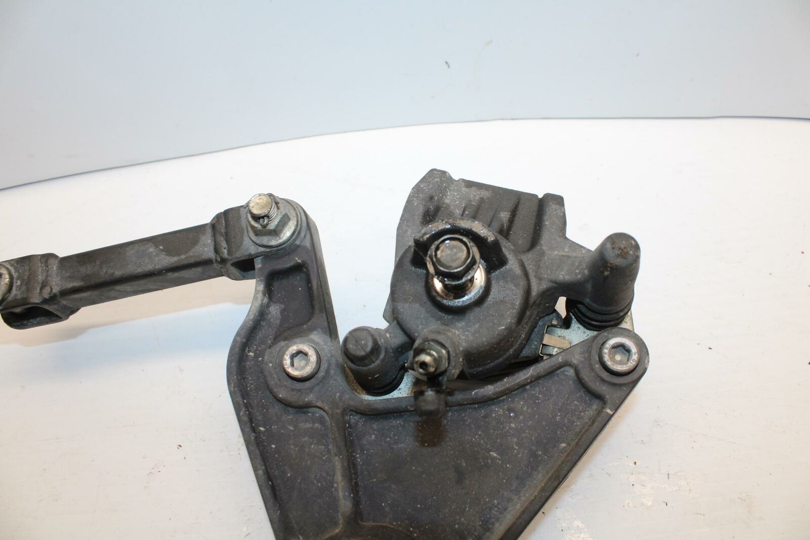 11-12 KAWASAKI Z1000 REAR BACK BRAKE CALIPER W MOUNT BRACKET BB249