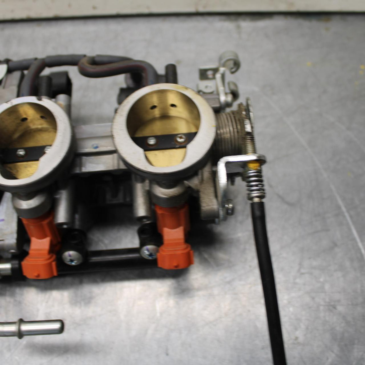 21 KAWASAKI NINJA ZX6R MAIN FUEL INJECTORS / THROTTLE BODIES 16163-1000 BB647