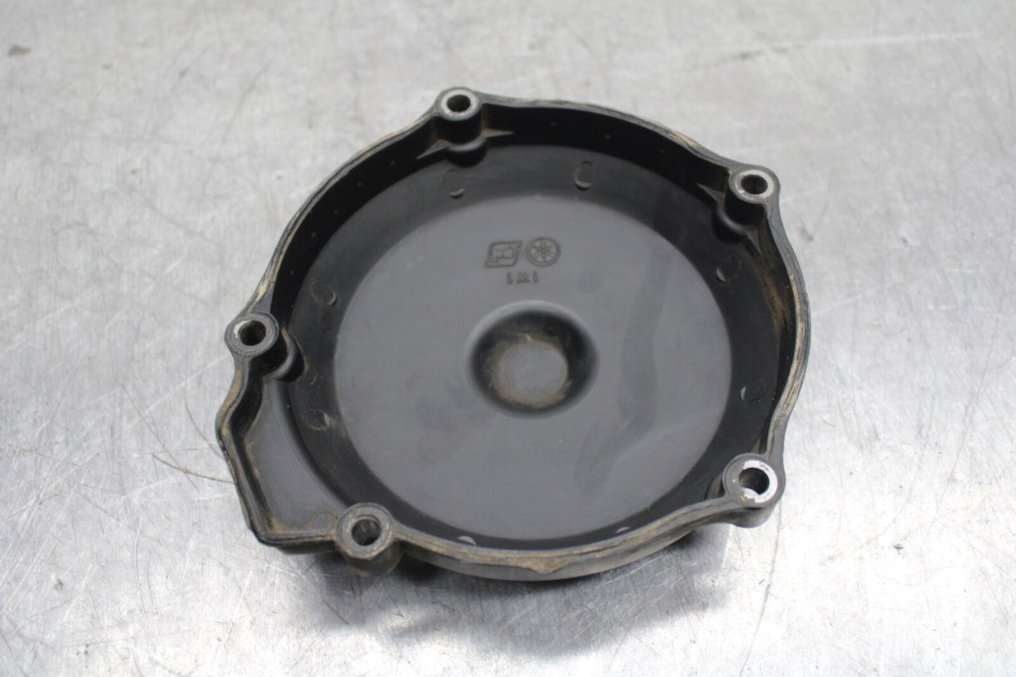 82-83 YAMAHA IT175 ENGINE MOTOR STATOR GENERATOR MAGNETO COVER BB108