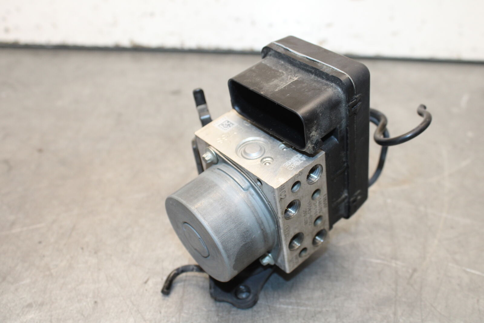 12-17 KAWASAKI ER-6N Z650 ABS PUMP UNIT MODULE BB709