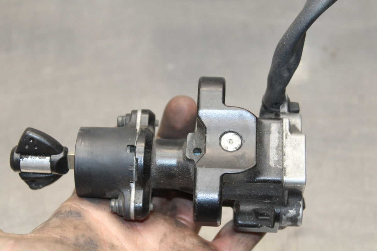 08-10 SUZUKI GSXR 600 IGNITION LOCK W KEY BB202