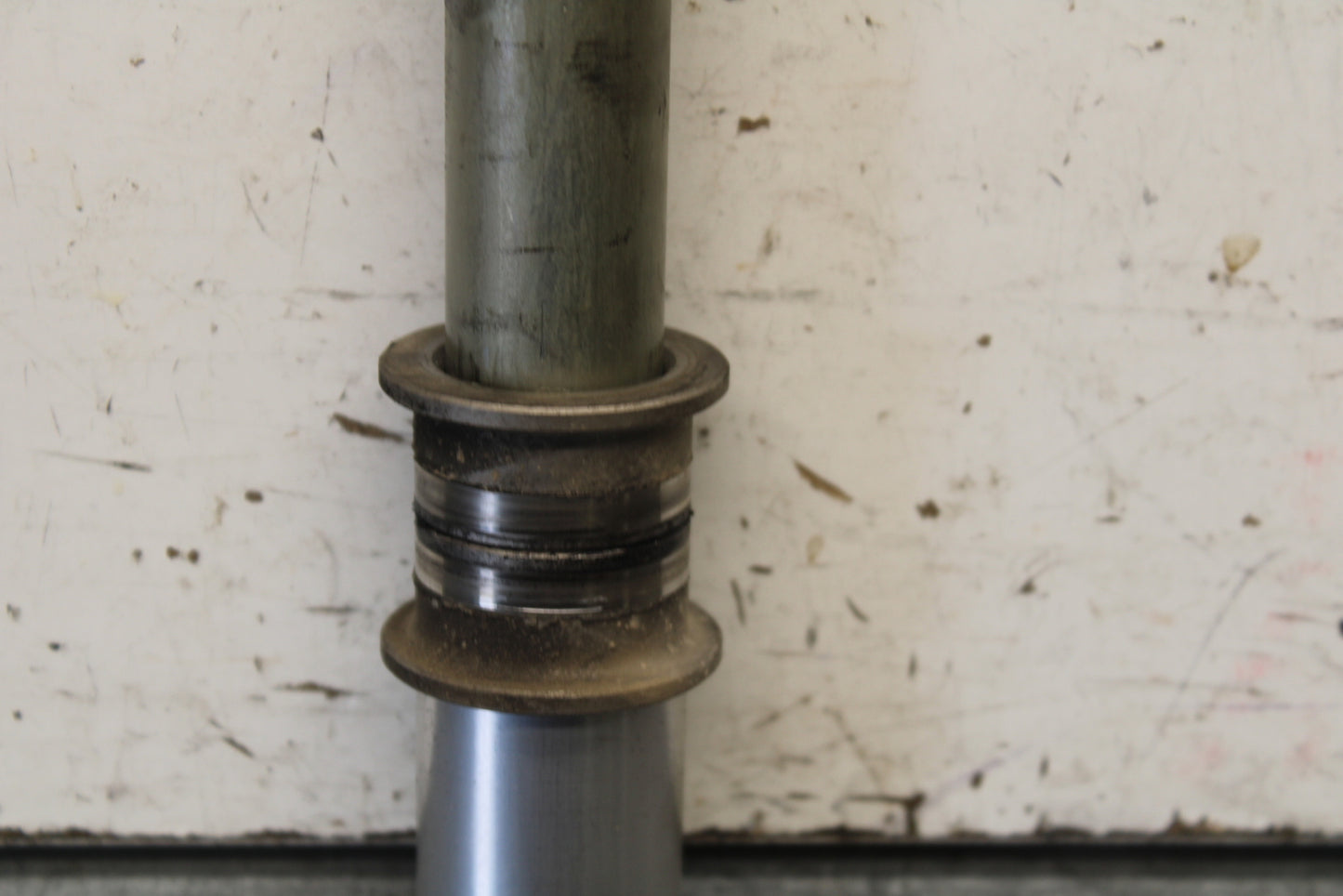 16 KAWASAKI NINJA ZX10R FRONT WHEEL RIM AXLE PIVOT BOLT 41068-0594 BB650