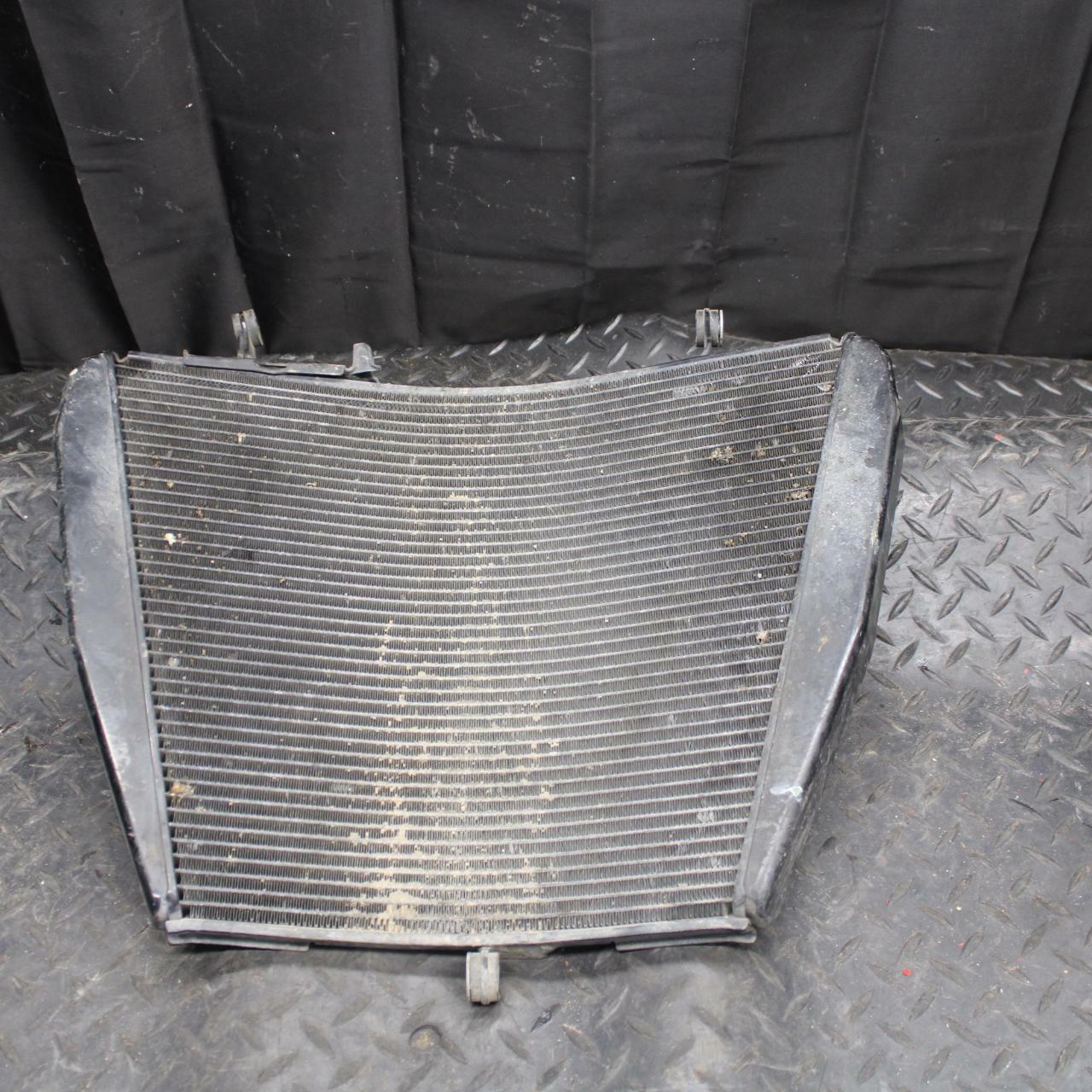 10-11 HONDA CBR1000RR ENGINE RADIATOR MOTOR COOLER COOLING RADIATER BB228