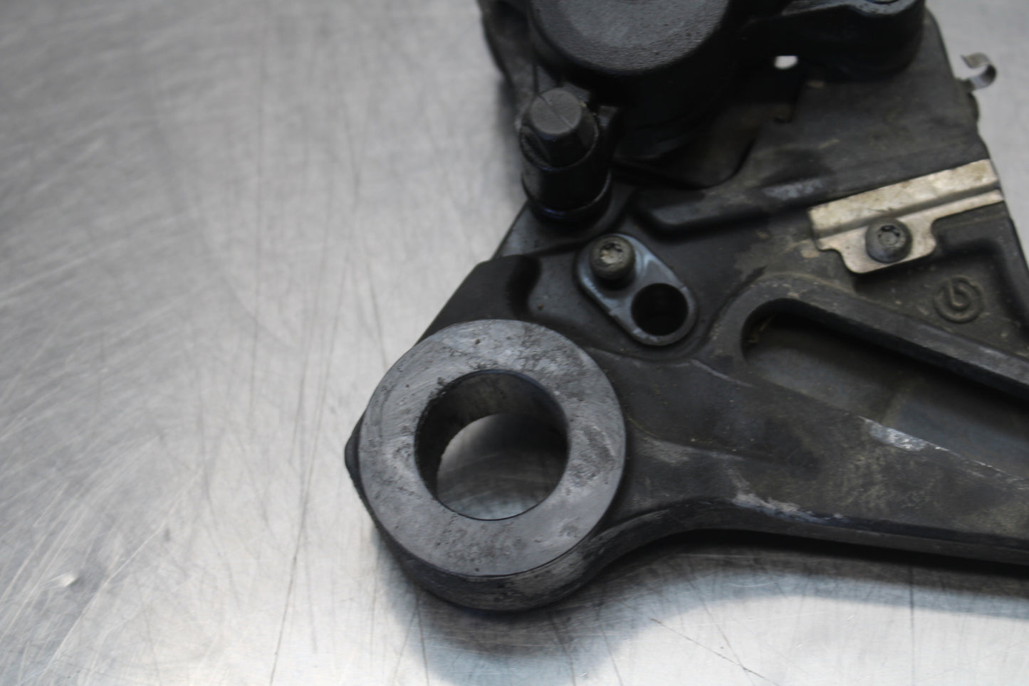 10-11 BMW S1000RR REAR BACK BRAKE CALIPER W MOUNT BRACKET BB168