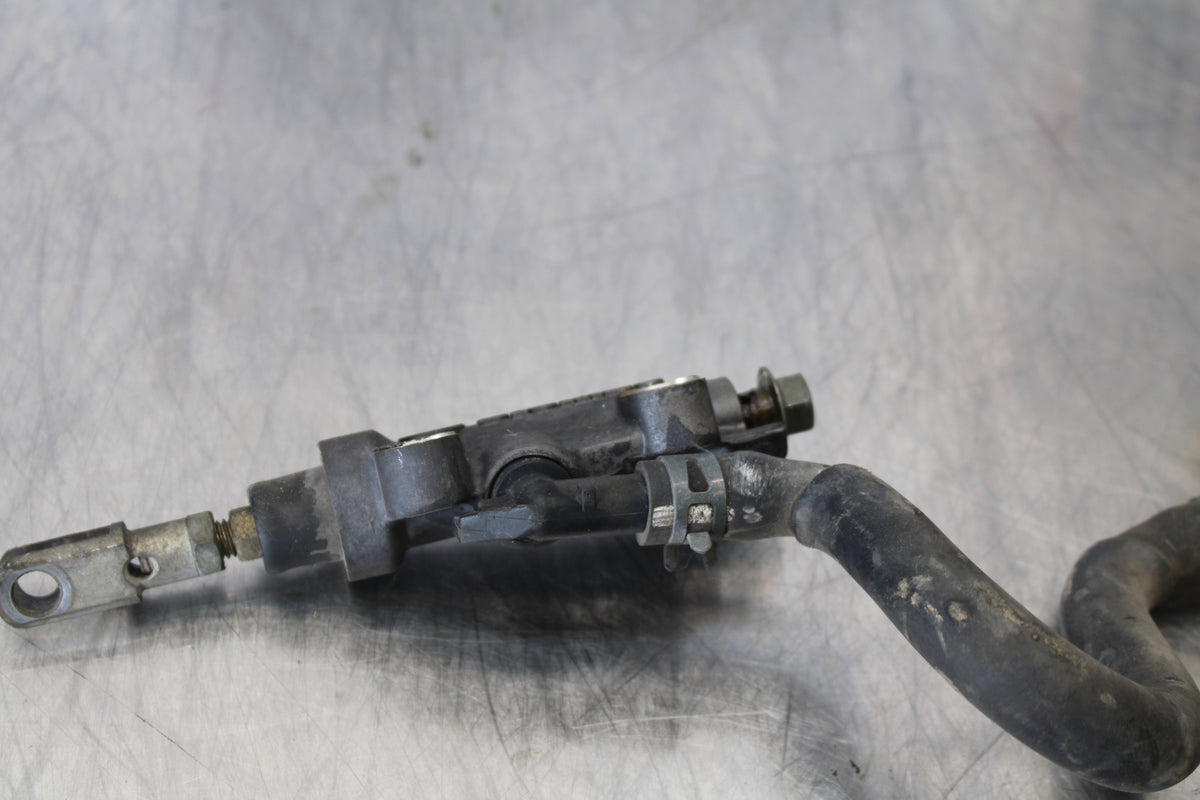 96-07 YAMAHA YZF600R REAR BACK BRAKE MASTER CYLINDER W RESERVOIR BB158