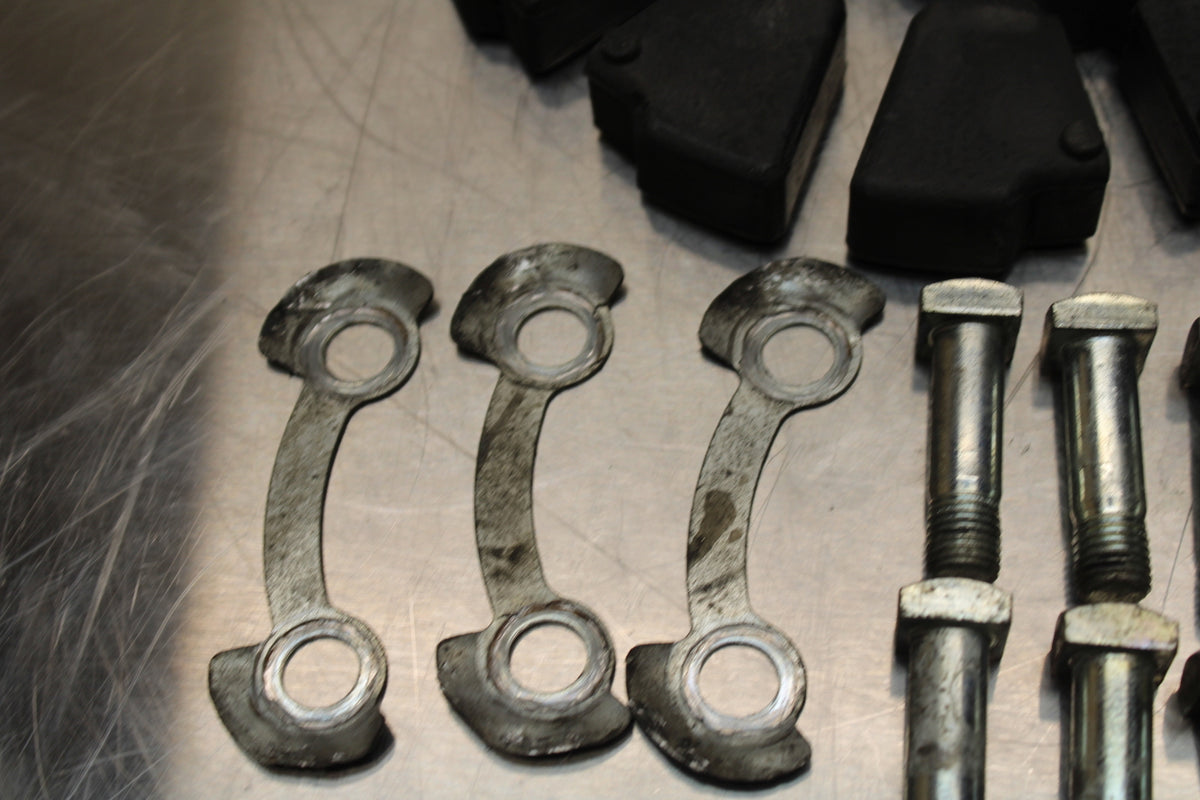 86 SUZUKI GS750ES REAR HUB & SHOCK DAMPERS CUSH ABSORBERS BB140