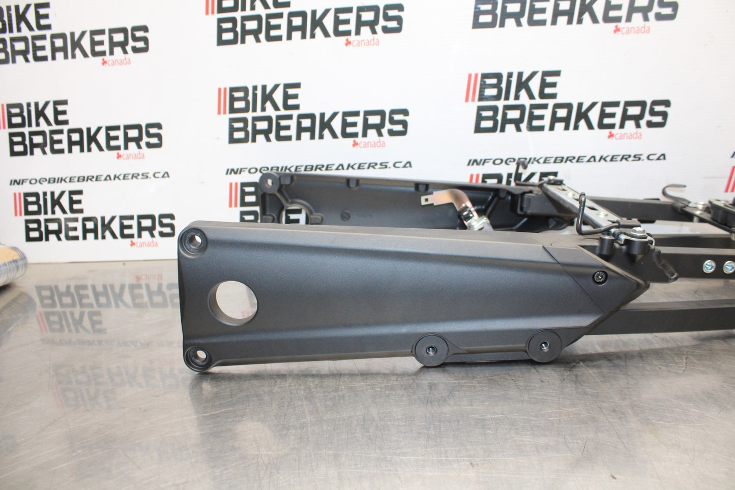 23-24 KAWASAKI NINJA ZX14R NEW! REAR SUBFRAME BACK SUB FRAME BB764