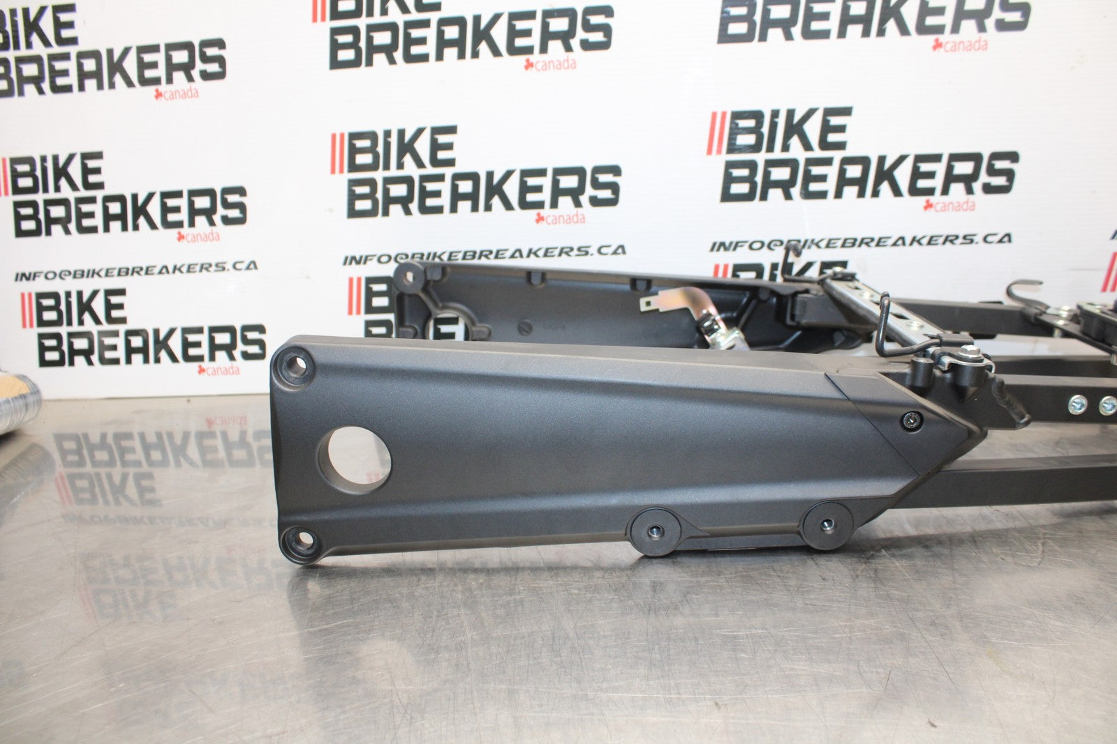 23-24 KAWASAKI NINJA ZX14R NEW! REAR SUBFRAME BACK SUB FRAME BB764