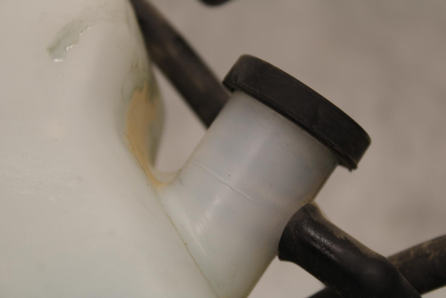 2015 Suzuki GSXR750 COOLANT WATER TANK RESERVOIR BOTTLE BB595