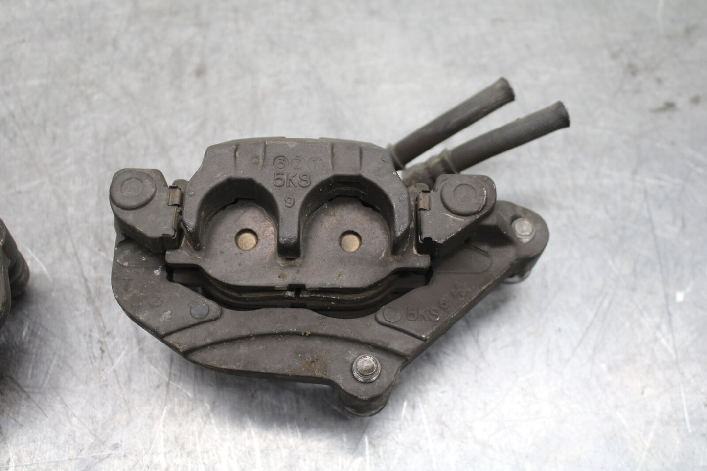 09-15 YAMAHA FZ6R RIGHT LEFT FRONT BRAKE CALIPER SET PAIR CALIPERS BB719