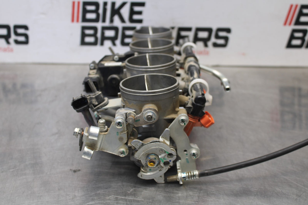 24-25 KAWASAKI NINJA ZX6R MAIN FUEL INJECTORS / THROTTLE BODIES BB785
