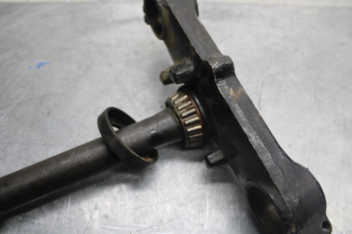 1981 Suzuki GS850G FRONT FORKS CLAMP LOWER TRIPLE TREE STEM BB37