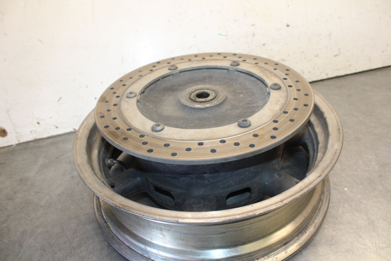 05-06 YAMAHA ROYAL STAR REAR WHEEL BACK RIM  BB697