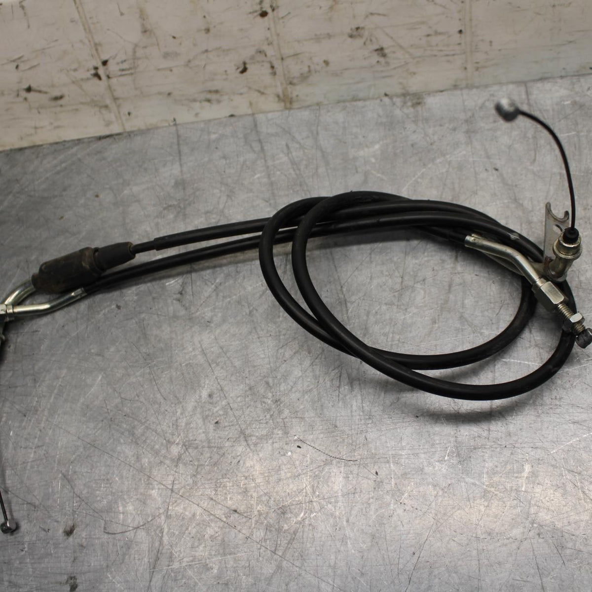 11-22 SUZUKI GSXR 600  THROTTLE CABLES LINES BB485