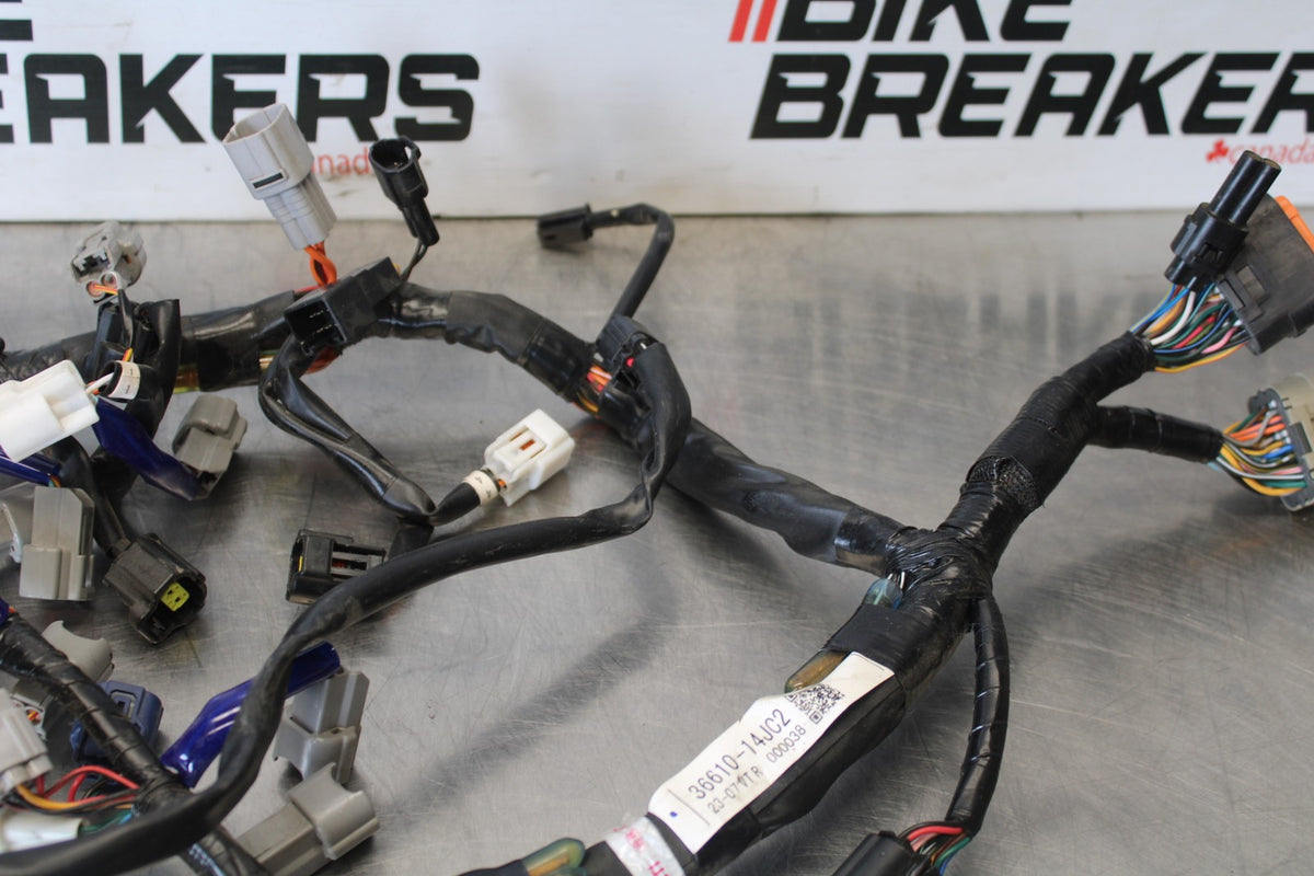 15-26 SUZUKI GSXR600 MAIN ENGINE WIRING HARNESS MOTOR WIRE LOOM BB888