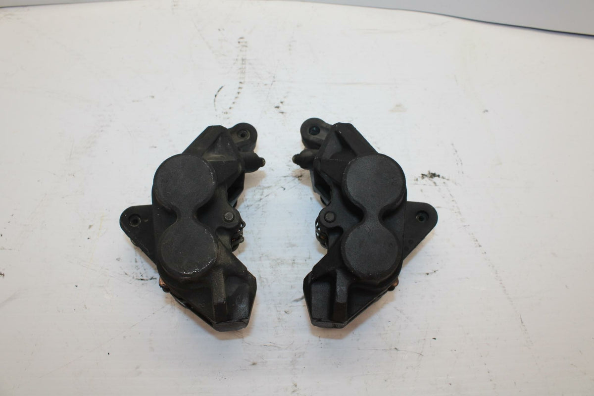 99 YAMAHA YZF R6 RIGHT LEFT FRONT BRAKE CALIPER SET PAIR CALIPERS BB246