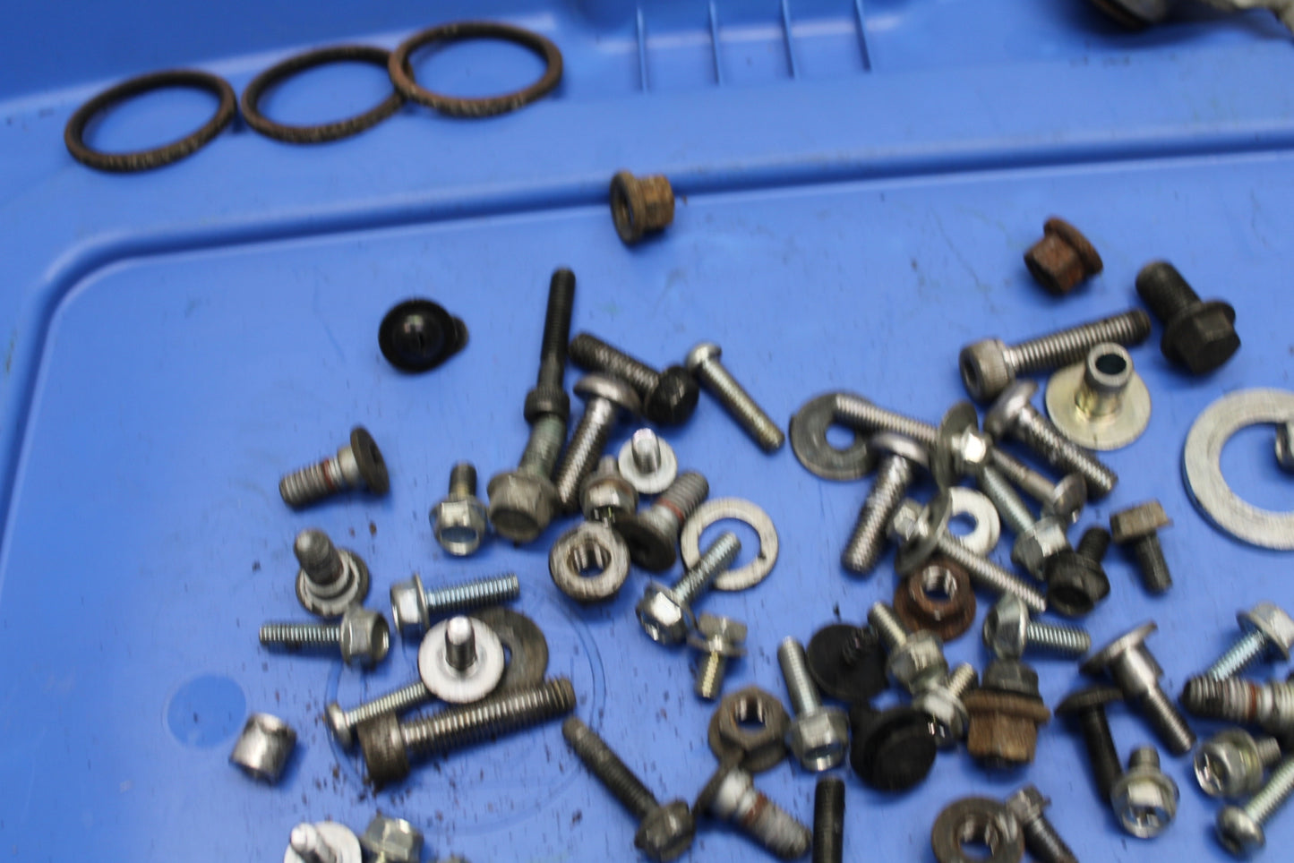 08-10 SUZUKI GSXR 600 MOUNTING BOLTS HARDWARE MOTOR SCREWS BB132