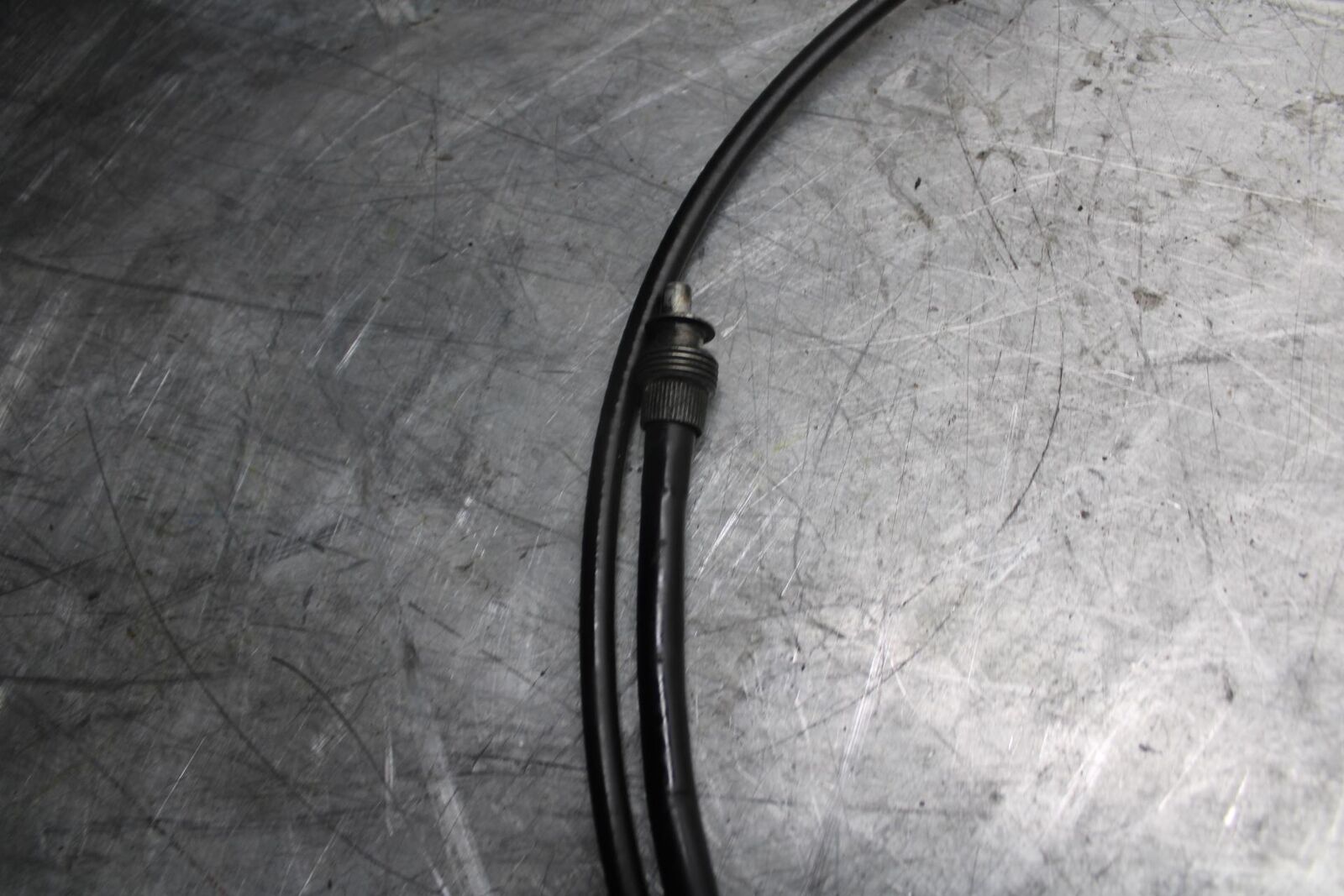 1982 Suzuki GS450L SPEEDOMETER  & TACH CABLE  LINE BB52