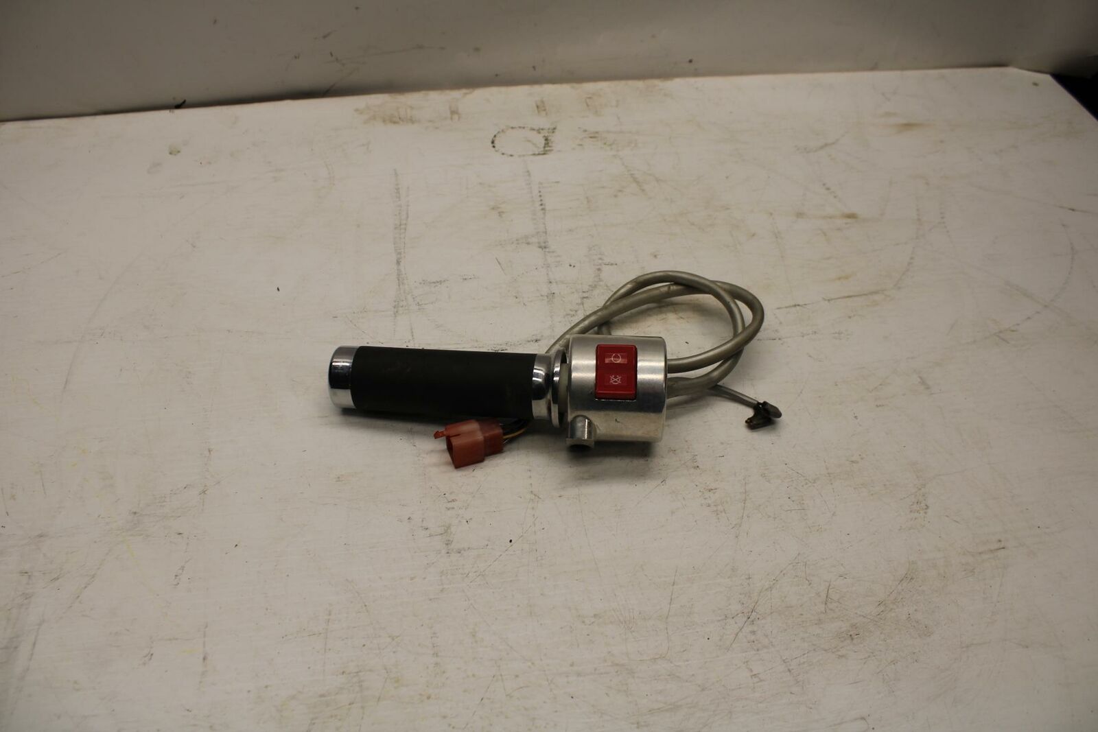 05-07 HONDA VTX1800F2 RIGHT CLIP ON HANDLE KILL OFF START SWITCH SWITCHES BB351