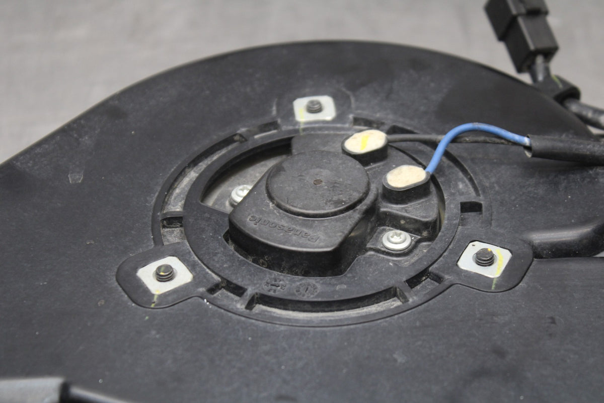 18-26 KAWASAKI Z400 RIGHT ENGINE RADIATOR COOLING FAN MOTOR  BB852