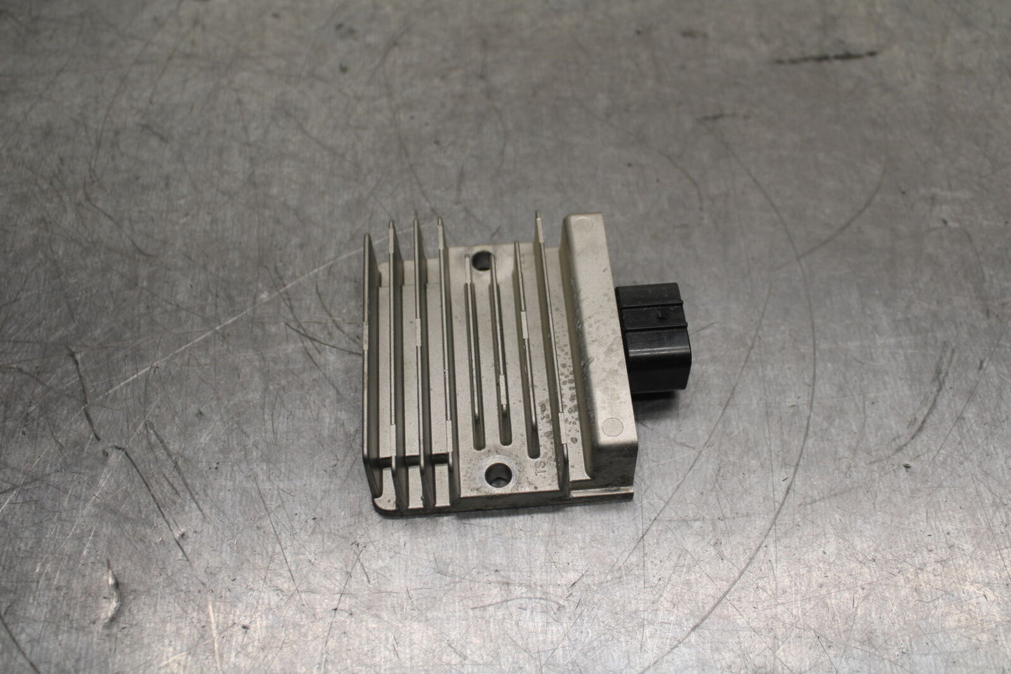 18-23 KAWASAKI NINJA 400 EX400 ABS RECTIFIER VOLTAGE REGULATOR BB747