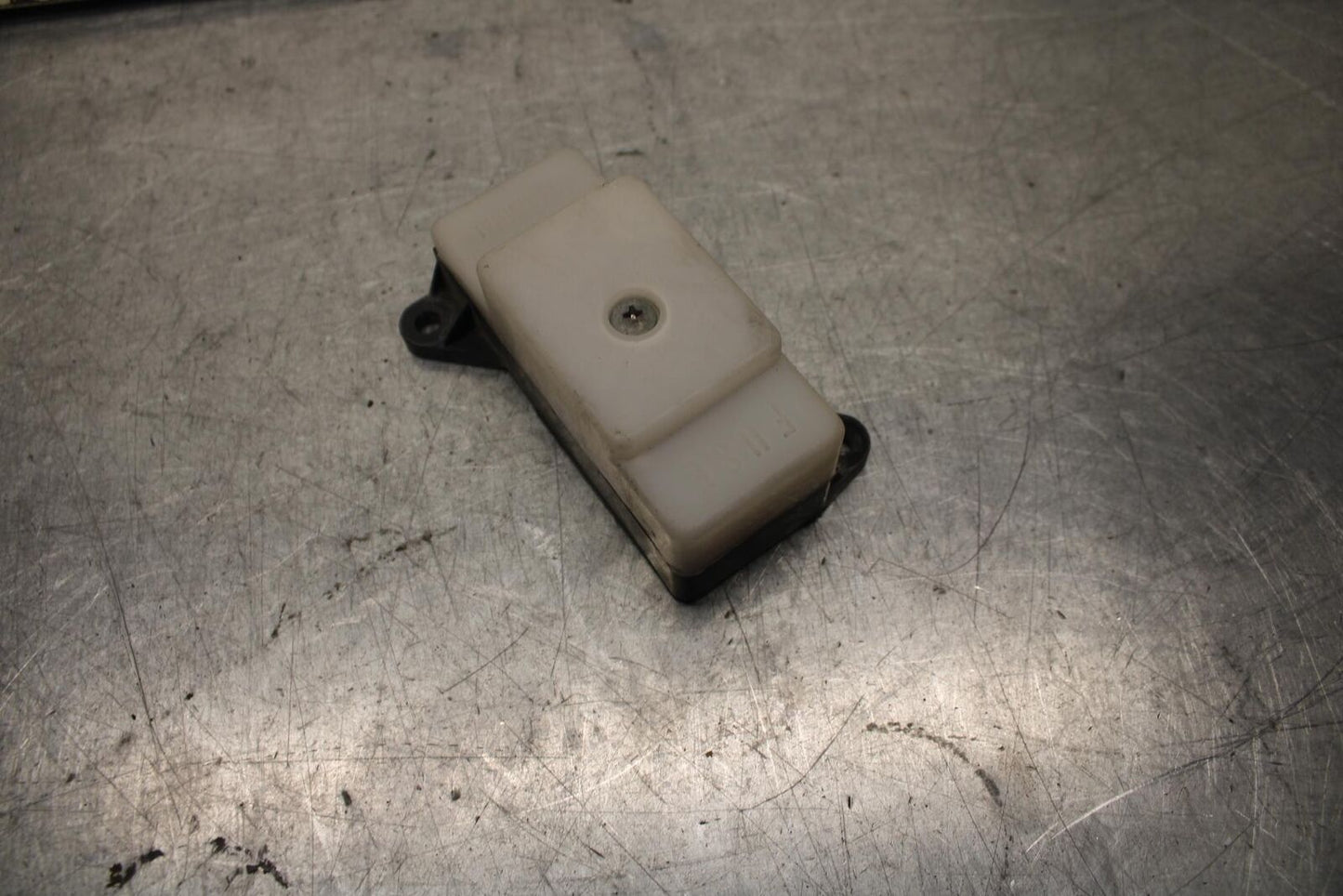 1988 Suzuki Katana 600 GSX600F RELAY ASSEMBLY FUSE BOX BB94