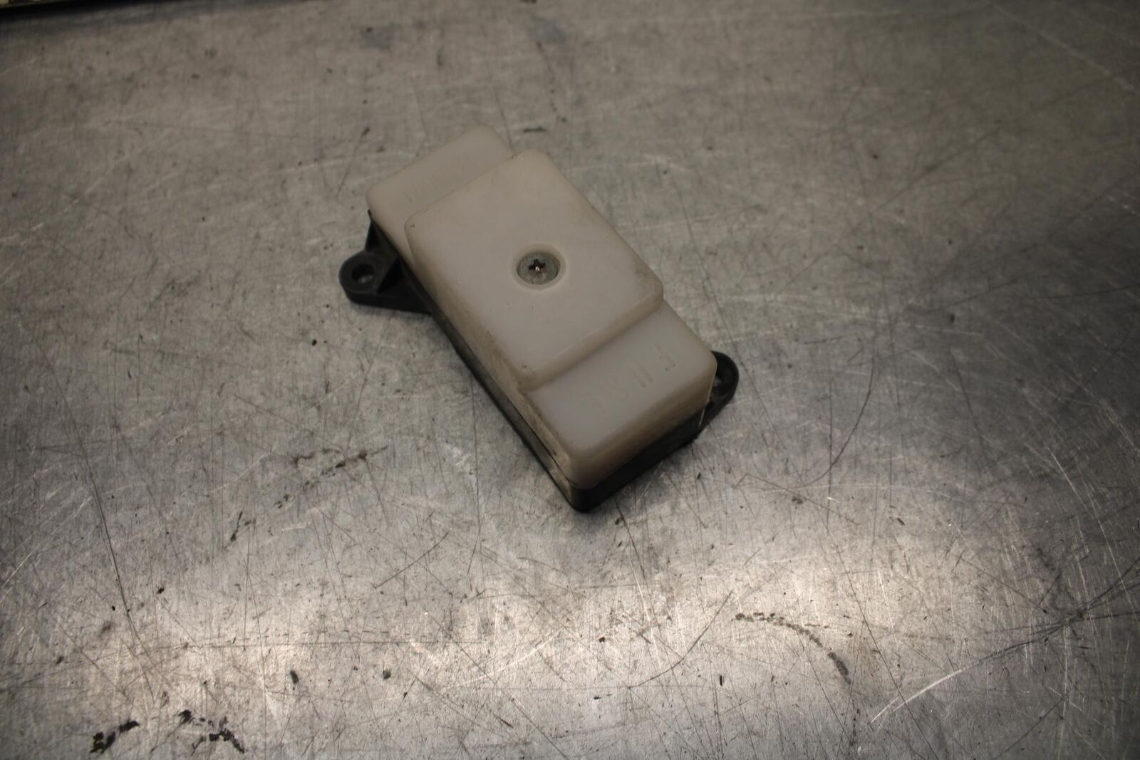 1988 Suzuki Katana 600 GSX600F RELAY ASSEMBLY FUSE BOX BB94