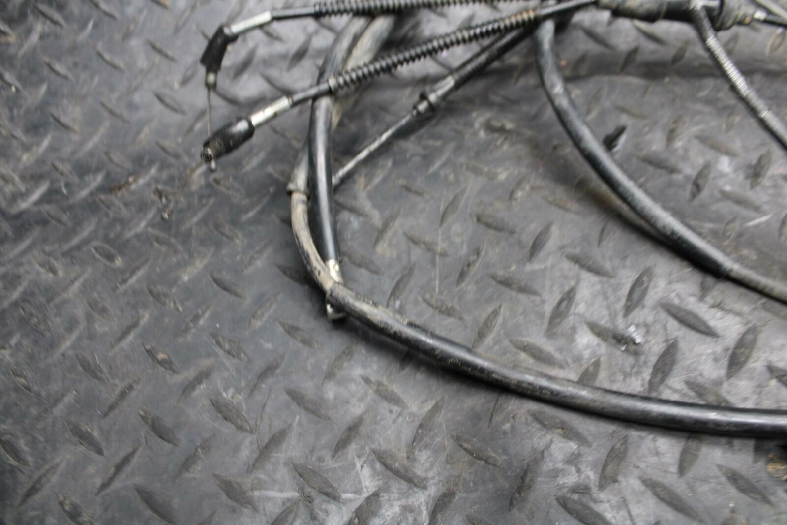 2004 Yamaha Banshee 350 YFZ350 CLUTCH THROTTLE BRAKE CABLE LINE BB232