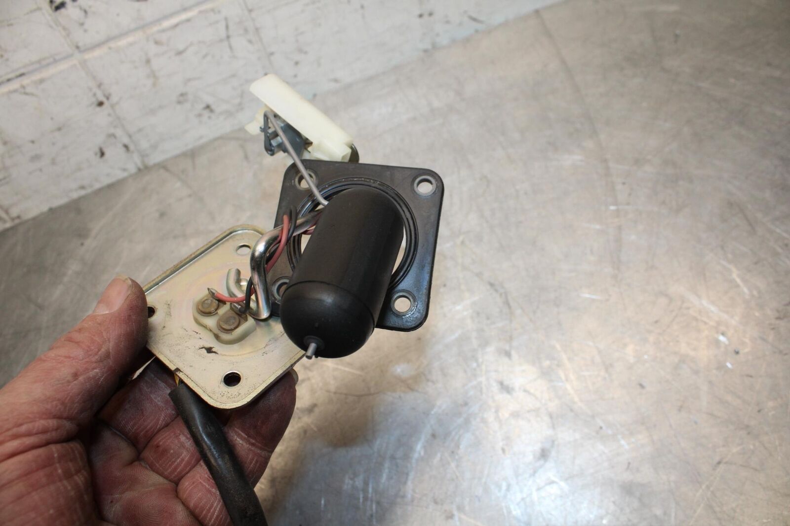 11 KAWASAKI NINJA 650 ER EX 650 FUEL LEVEL GAS PETROL SENDER UNIT BB503