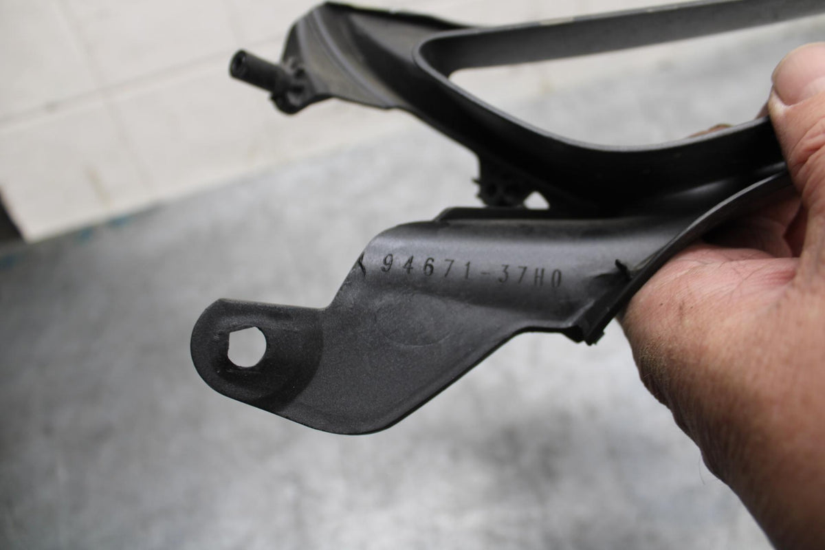 08-09 SUZUKI GSXR600 FRONT CENTER COWL FAIRING BB468