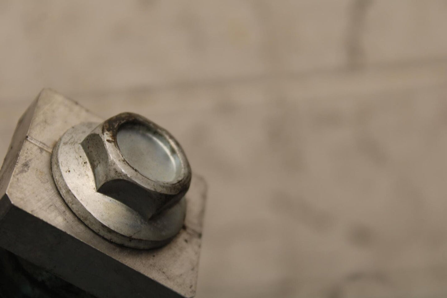 2014 Kawasaki Ninja 650 EX650E REAR AXLE BACK WHEEL RIM PIVOT BOLT AXEL BB569